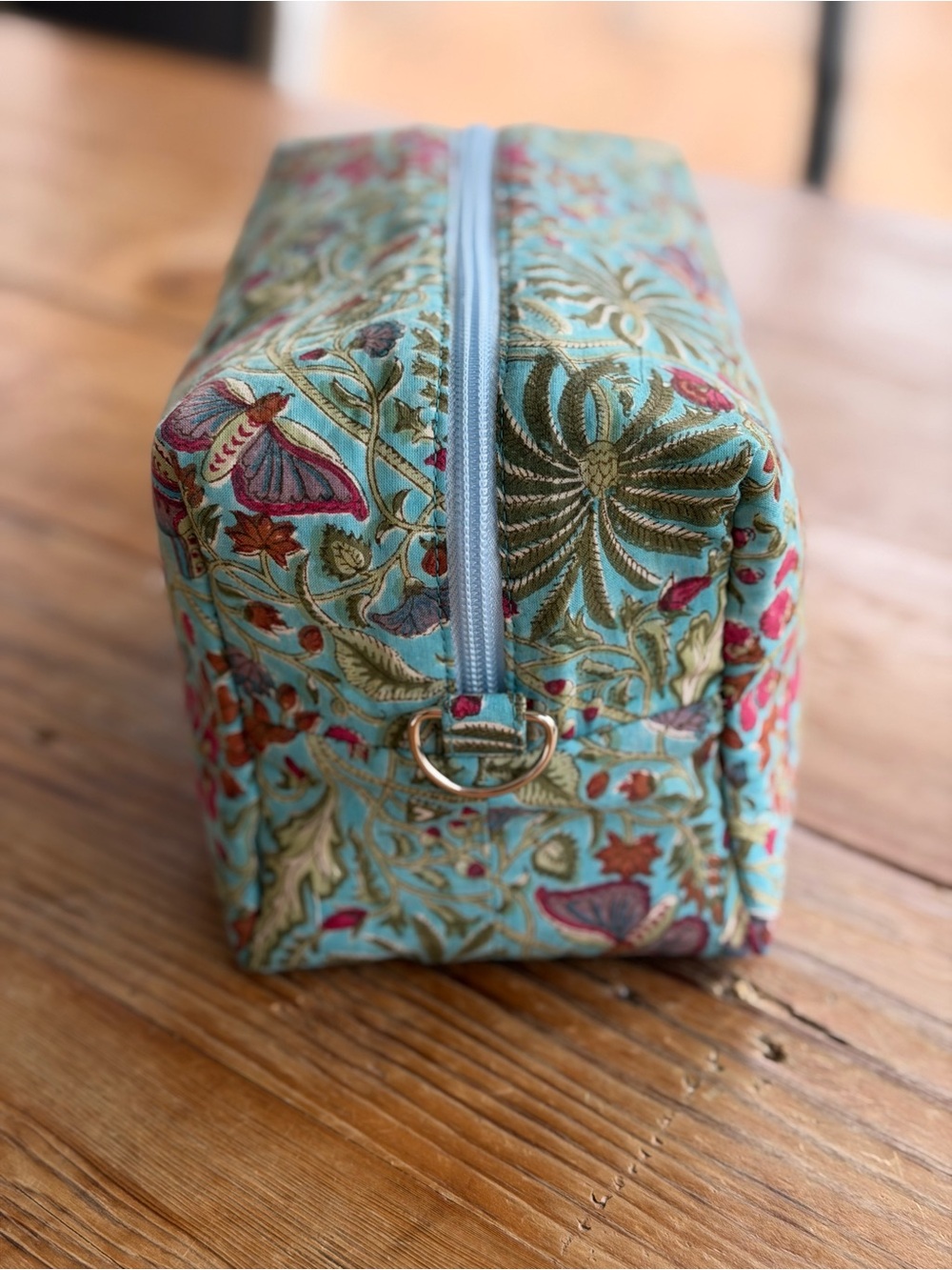 Printed Blue Floral Vintage Pouch - Picture 3 of 5